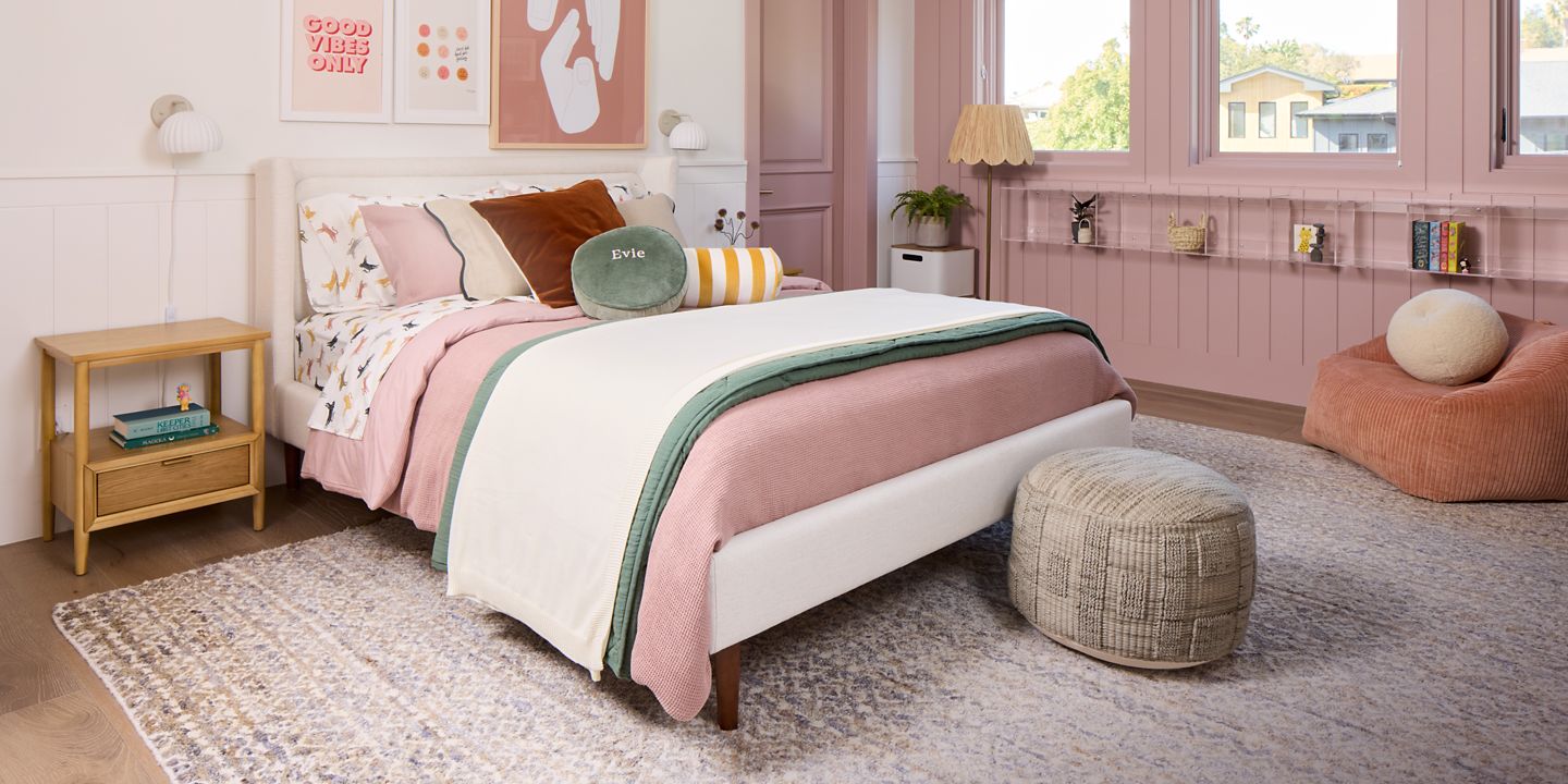 blush tween bedroom layout