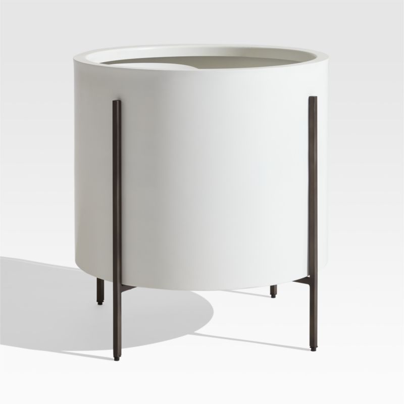 Dundee Indoor/Outdoor Low White Planter with Stand