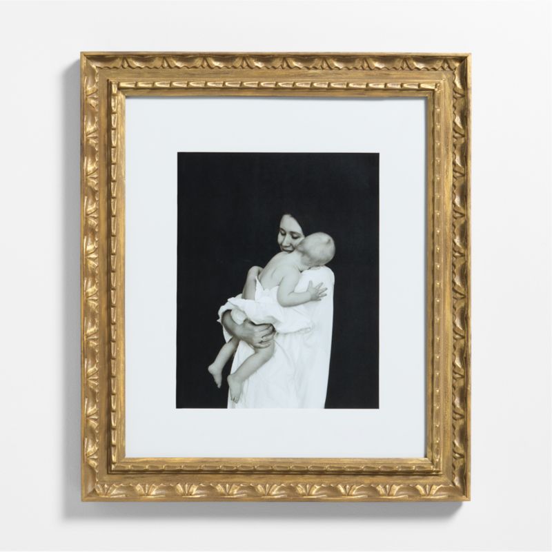 Edinburgh Gilded Gold Resin 11x14 Wall Picture Frame with Interchangeable Mats