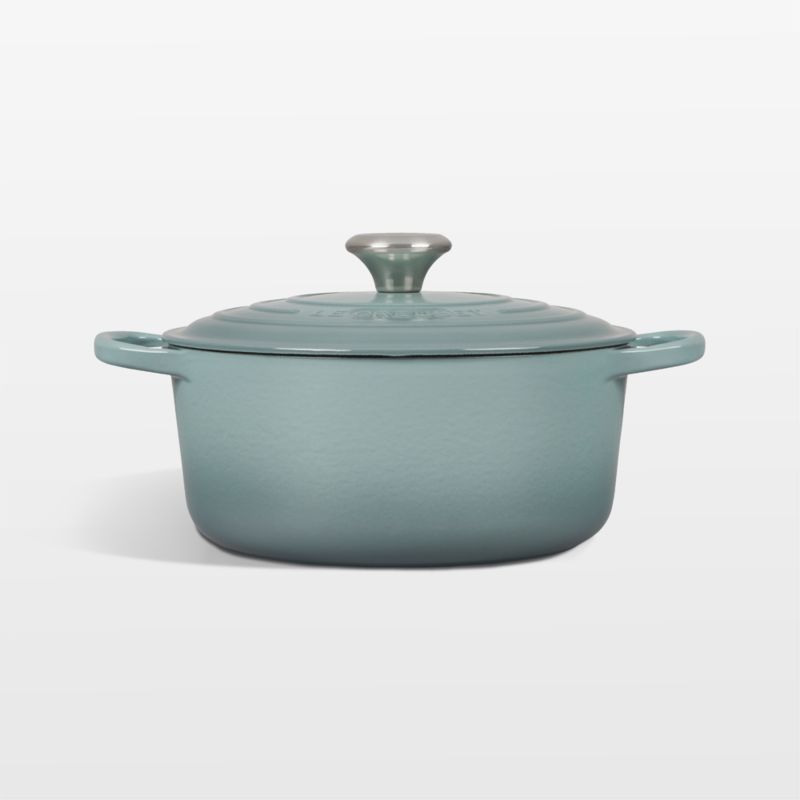 Le Creuset ® Signature 4.5-Qt. Sea Salt Enameled Cast Iron Dutch Oven