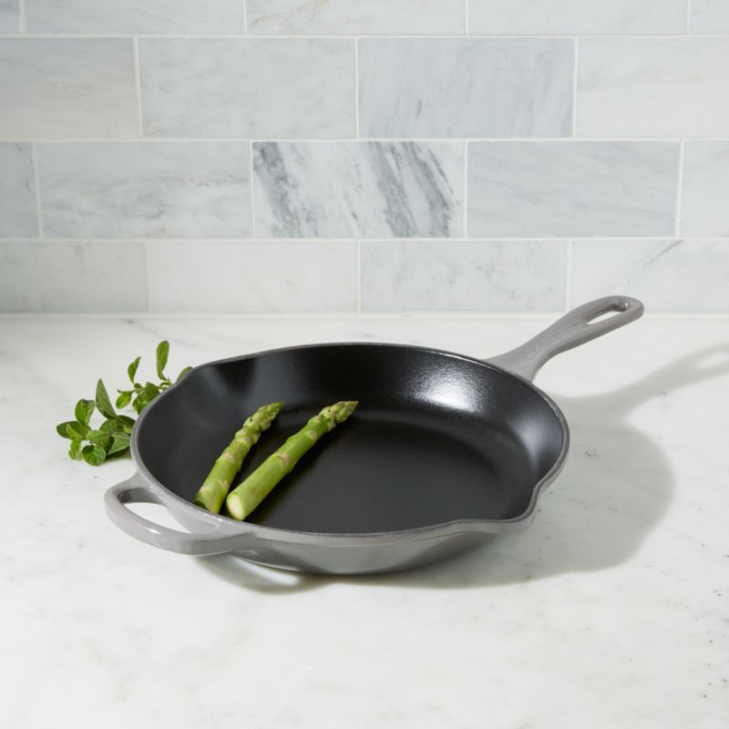 Le Creuset ® Signature 10.25" Oyster Enameled Cast Iron Skillet