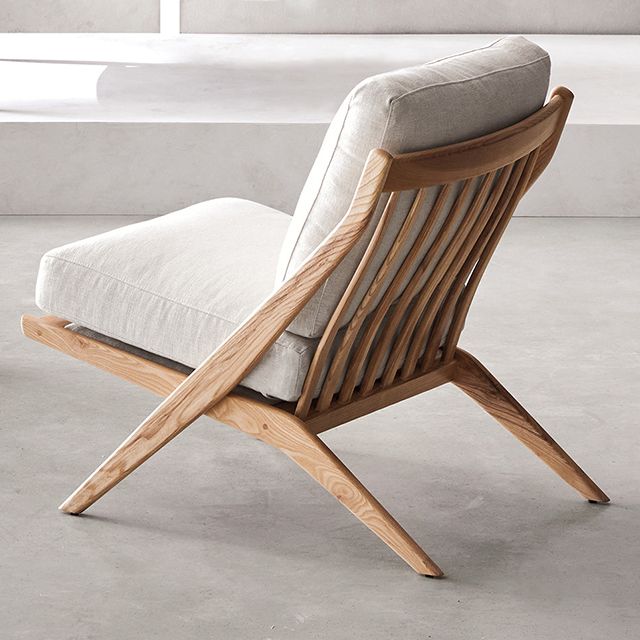 Pose Natural Accent Chair
