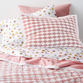 Geo-Fan Kids Organic Twin Pink Scallop Quilt