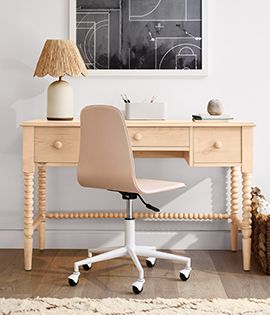 IN STOCK DESKS & DESK CHAIRS