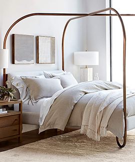 Gracia Canopy Bed