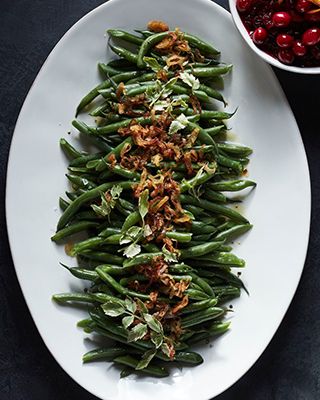 green beans with crispy shallots