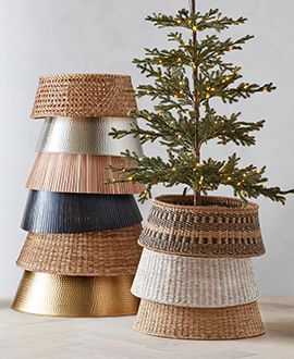 20% OFF SELECT HOLIDAY DECOR