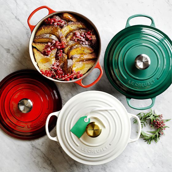 Le Creuset ® Signature Round Dutch Ovens with Lid