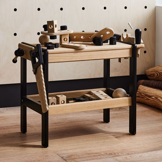 WOODEN TOY KIDS WORKBENCH