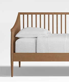 Hampshire Natural Brown Wood Spindle Kids Daybed