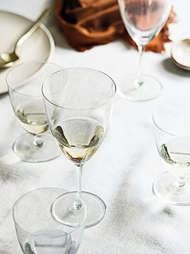 shop wine glasses