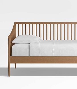 Hampshire Natural Brown Wood Spindle Kids Daybed
