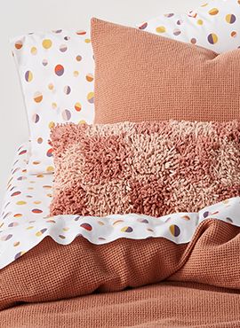 up to 30% off kids bedding‡ →