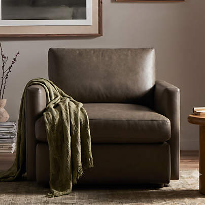 Lounge 40" Leather Chair