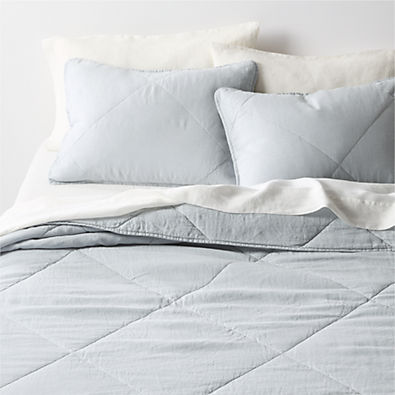 View Aire Natural EUROPEAN FLAX ™-Certified Linen Mist Blue King Quilt details