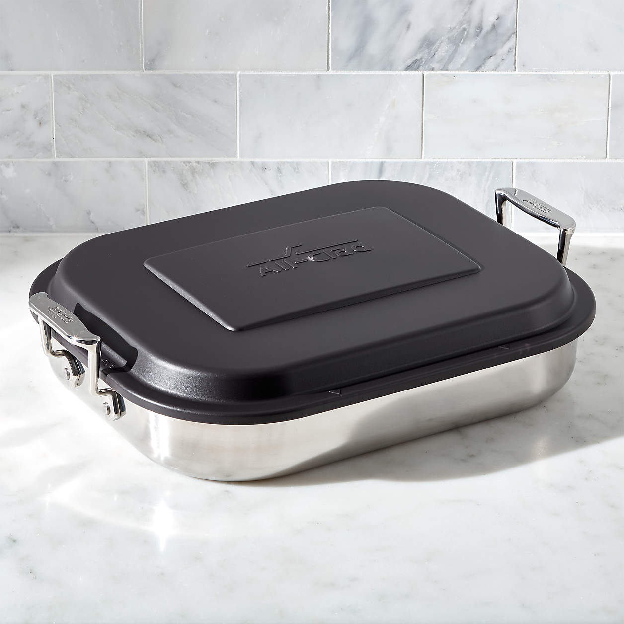 AllClad 14.5" Lasagna Baker with Lid + Reviews Crate & Barrel Canada