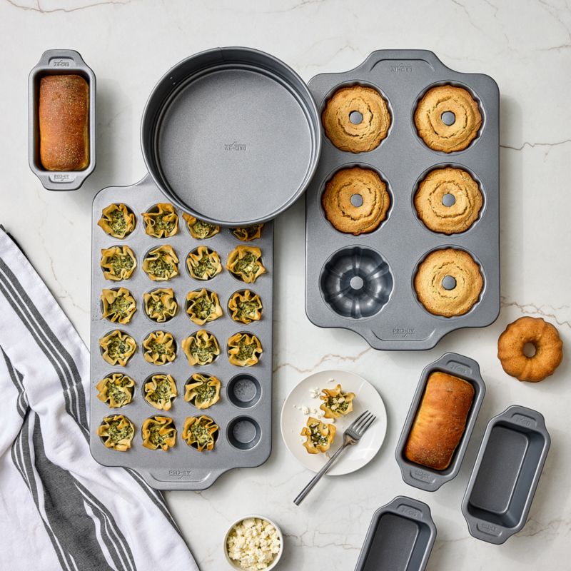 All-Clad Pro-Release Mini 9-inch Springform Pan with Removable Base - image 2 of 7