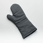 https://cb.scene7.com/is/image/Crate/AllCladOvenMittPwtrSHS20/$web_recently_viewed_item_xs$/191106111303/all-clad-oven-mitt-pewter.jpg