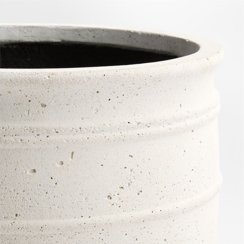 Kina Indoor/Outdoor Fiberstone Planter - image 1 of 2