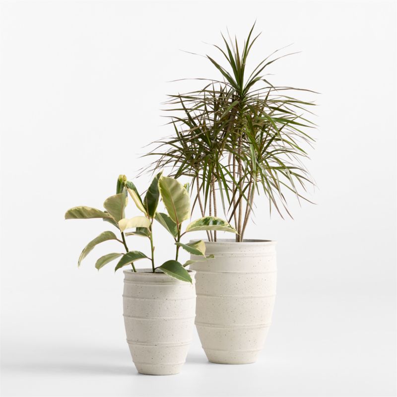 Kina Indoor/Outdoor Fiberstone Planter