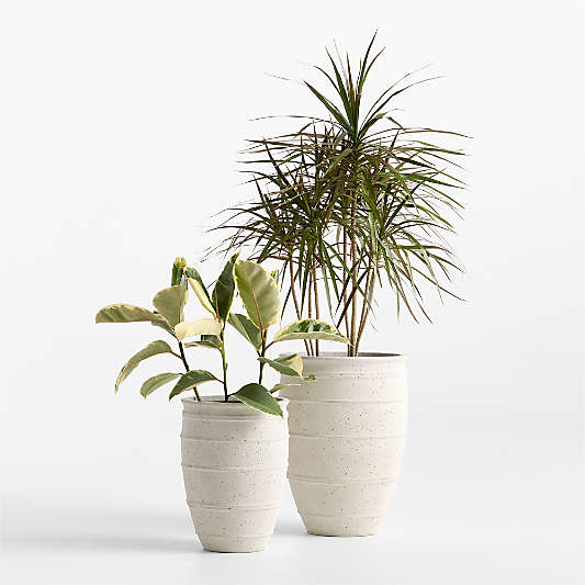 Kina Indoor/Outdoor Fiberstone Planter