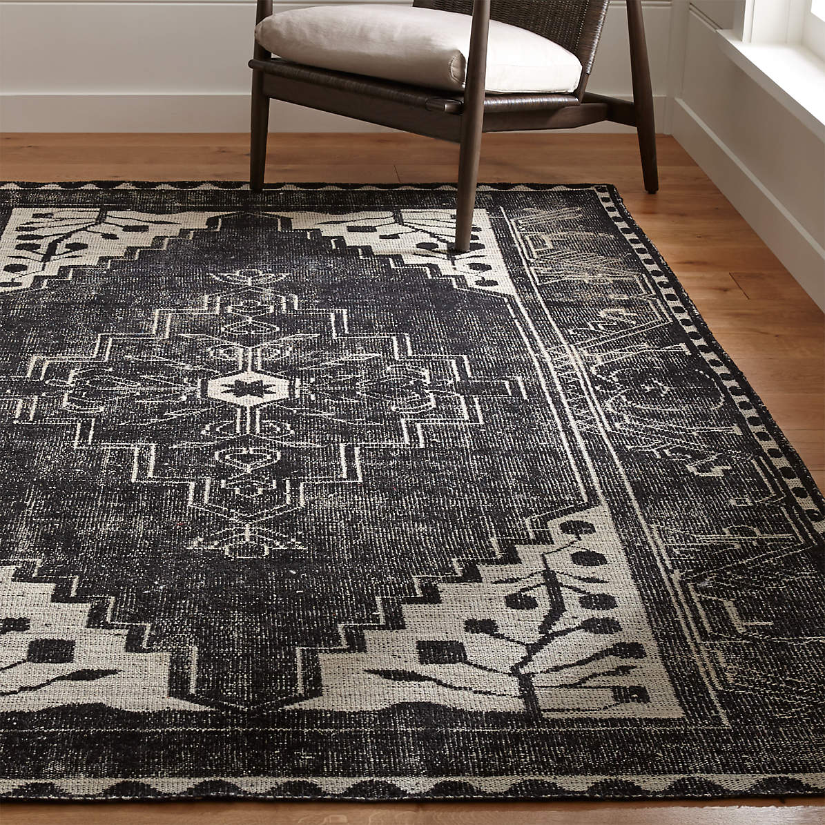 Anice Black Hand Knotted Oriental Style Rug, Neutral Persian Style Rug