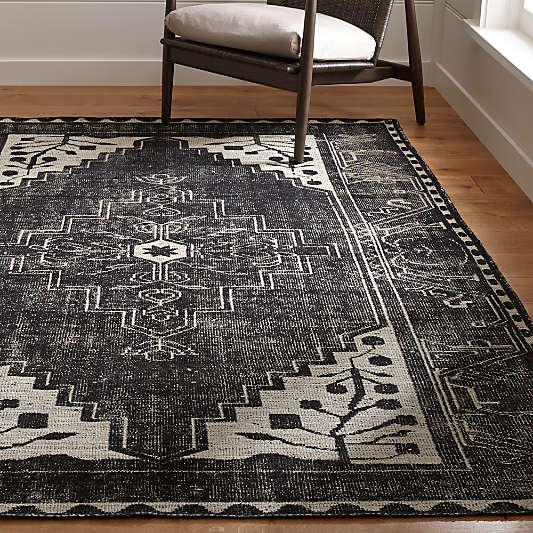 Anice Black Hand Knotted Oriental-Style Rug
