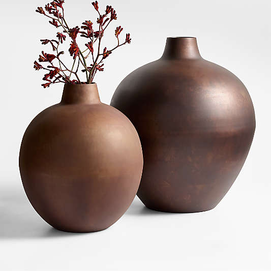 Apone Iron Vases