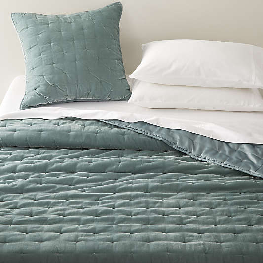 Audra Lead Velvet King Quilt