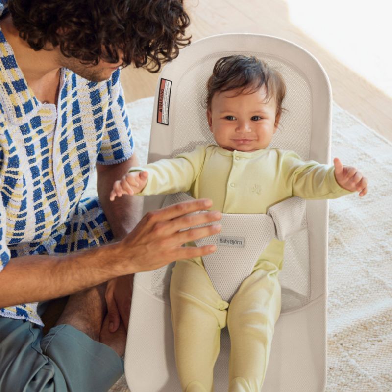 BABYBJÖRN ™ Bouncer Begin Cream Mesh Baby Bouncer Chair - image 3 of 7