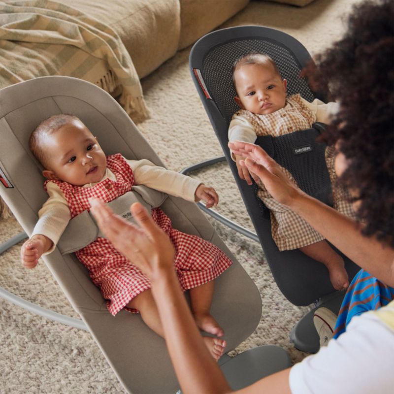 BABYBJÖRN ™ Bouncer Begin Dark Grey Mesh Baby Bouncer Chair - image 3 of 8