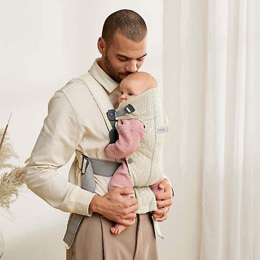 BABYBJÖRN Cream 3D Mesh Mini Baby Carrier