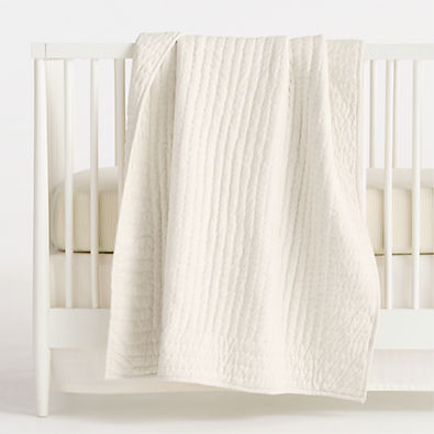 View Comfy Tee Keepsake Stitched Natural 100% Organic Cotton Jersey Crib Quilt details