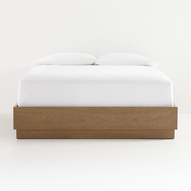 Batten Oak Queen Plinth-Base Bed