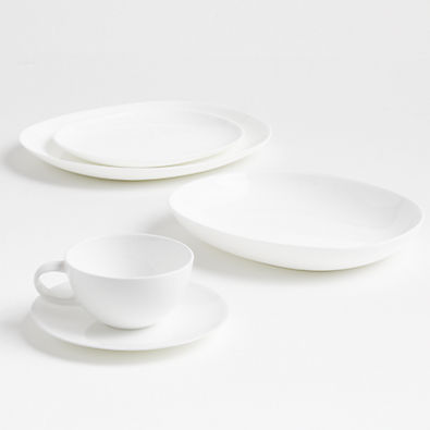 View Bennett Oval 5-Piece Place Setting details