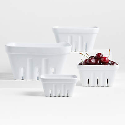 White Berry Box Colanders, Set of 4