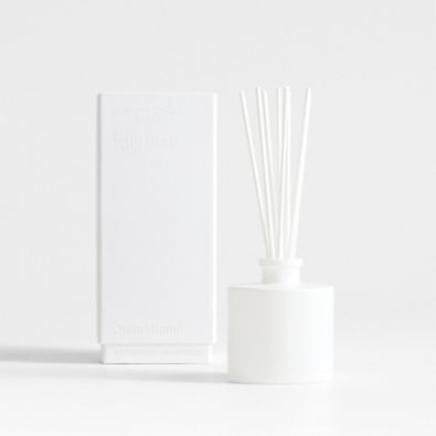 View Monochrome No. 01 Blanc Reed Diffuser - Basil, Nettle Flower and Sage details