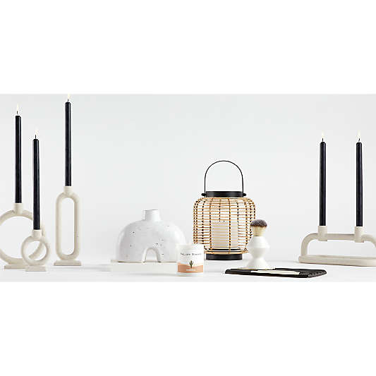 Black and White Desert Candlelight and Decor Arrangement