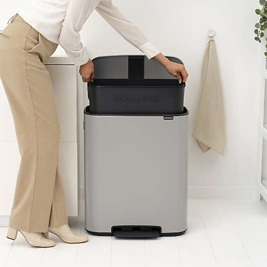 Brabantia Soft Gray Bo Step On Trash Can, 16 Gallon (60 Liter)