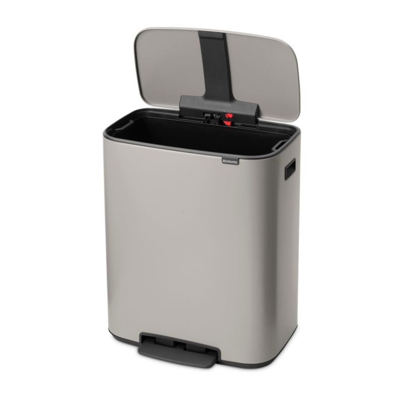 Brabantia Soft Gray Bo Step On Trash Can, 16 Gallon (60 Liter) - image 3 of 4