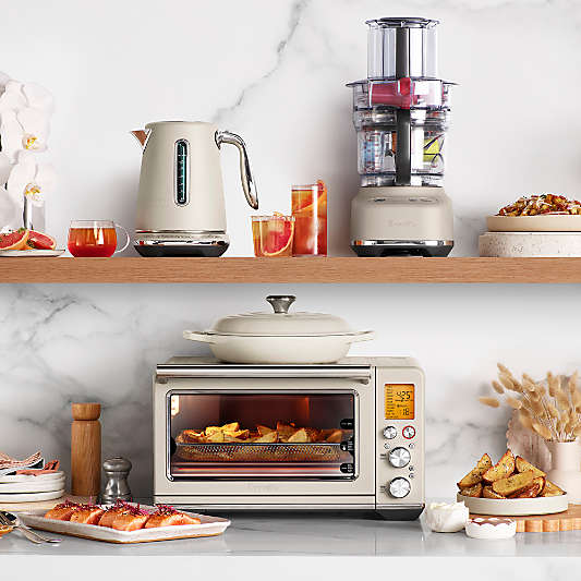Breville ® Smart Kettle™ Luxe in Almond Nougat