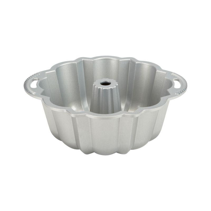 Nordic Ware ® Anniversary Bundt ® Pan