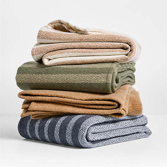 Bungalow 70"x55" Midnight Navy Throw Blanket