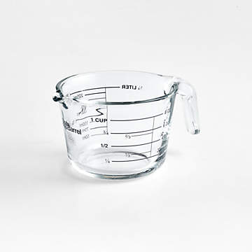 Crate & Barrel 2-Cup Glass Measuring Cup