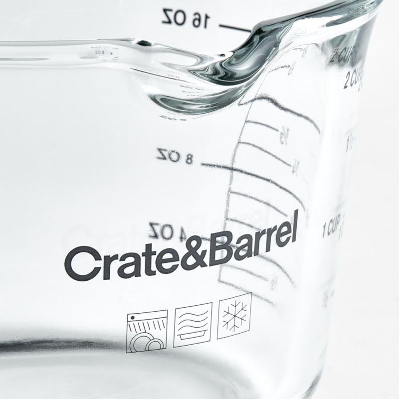 Crate & Barrel 2-Cup Glass Measuring Cup