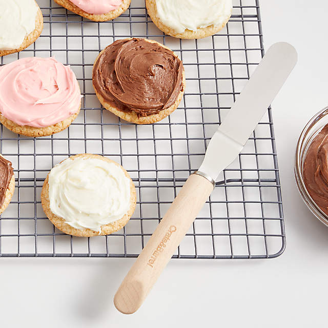 Crate & Barrel Small Soft-Touch Straight Icing Spatula + Reviews