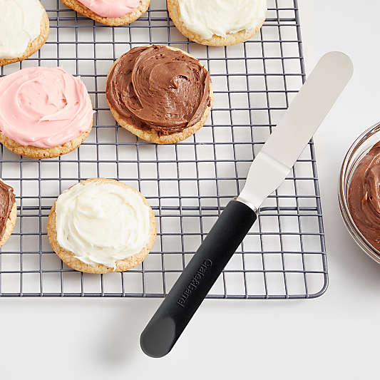 Crate & Barrel Small Soft-Touch Offset Icing Spatula