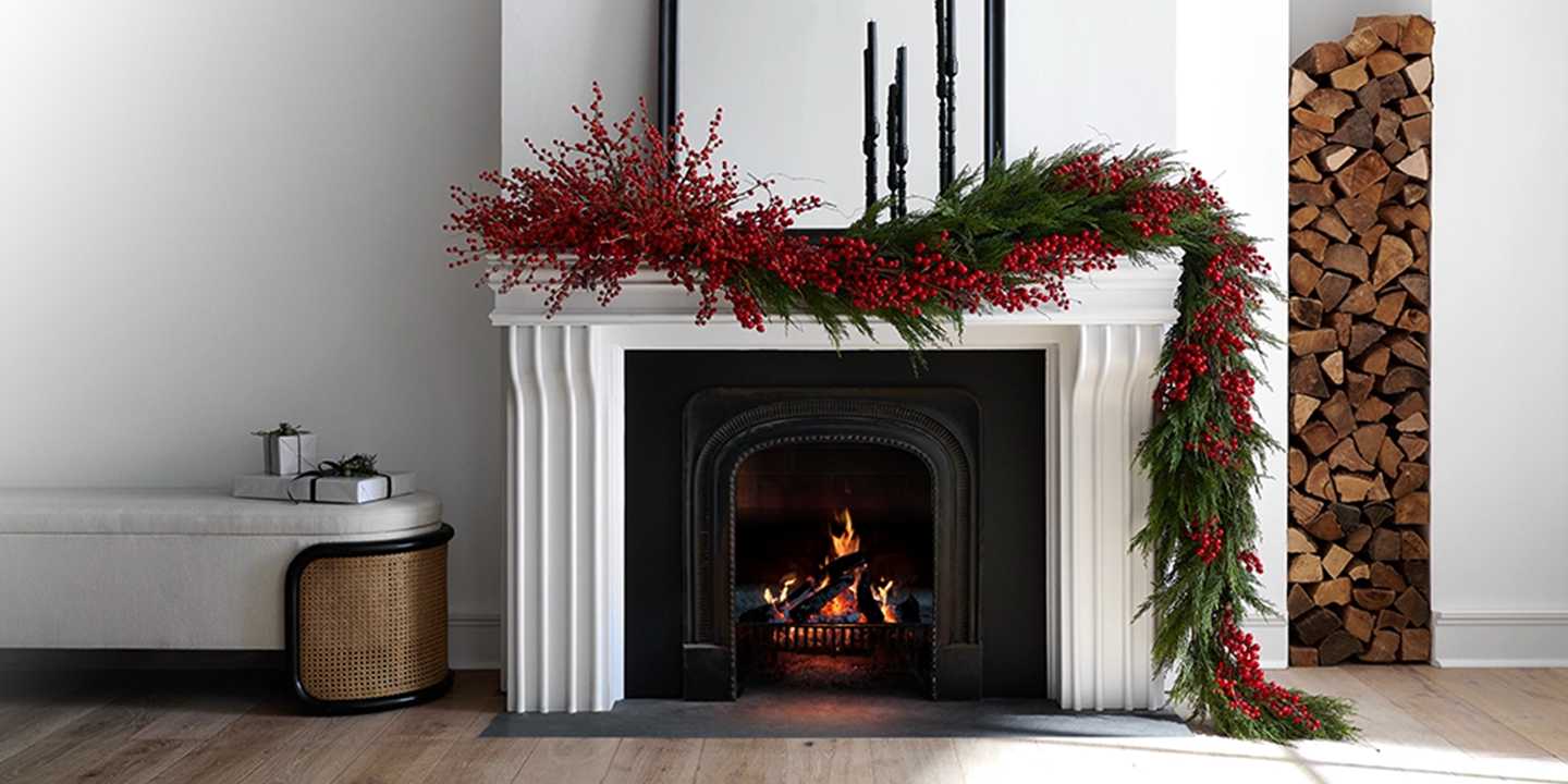 holiday fireplace with garland