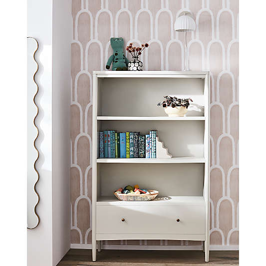 Bea White Ceramic Wall Sconce