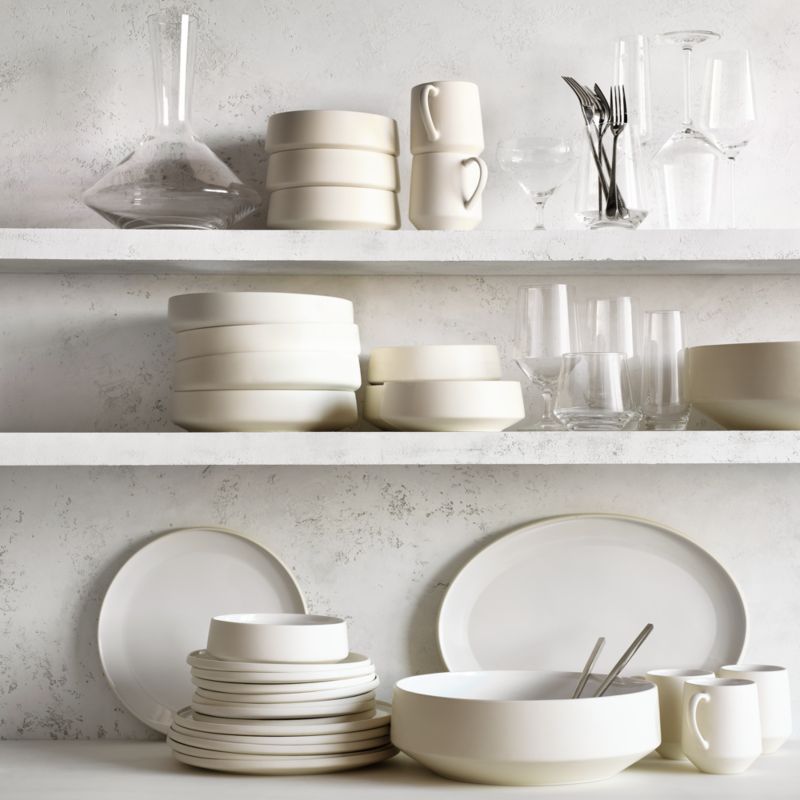 Tour White Porcelain 16 Piece Dinnerware Set